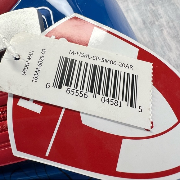 Heys Marvel Spiderman Hardside Kids Carry On 18" Spinning Luggage Bag Wheeled - Picture 13 of 13